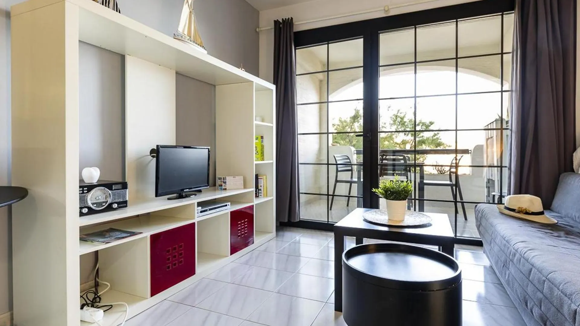Apartamento L'Escala, 2 Dormitorios, 4 Personas - Es-325-28 Torroella de Montgrí 0*,